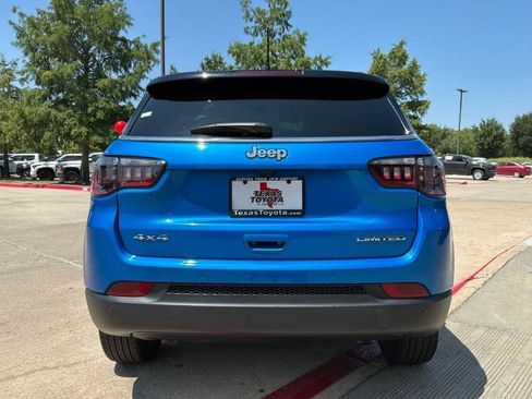 Used 2025 Jeep Compass Limited AWD/4WD image 6
