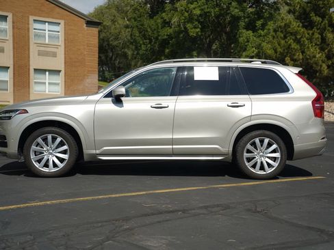 Used 2016 Volvo XC90 T6 Momentum w/ Momentum Plus Package AWD/4WD image 2