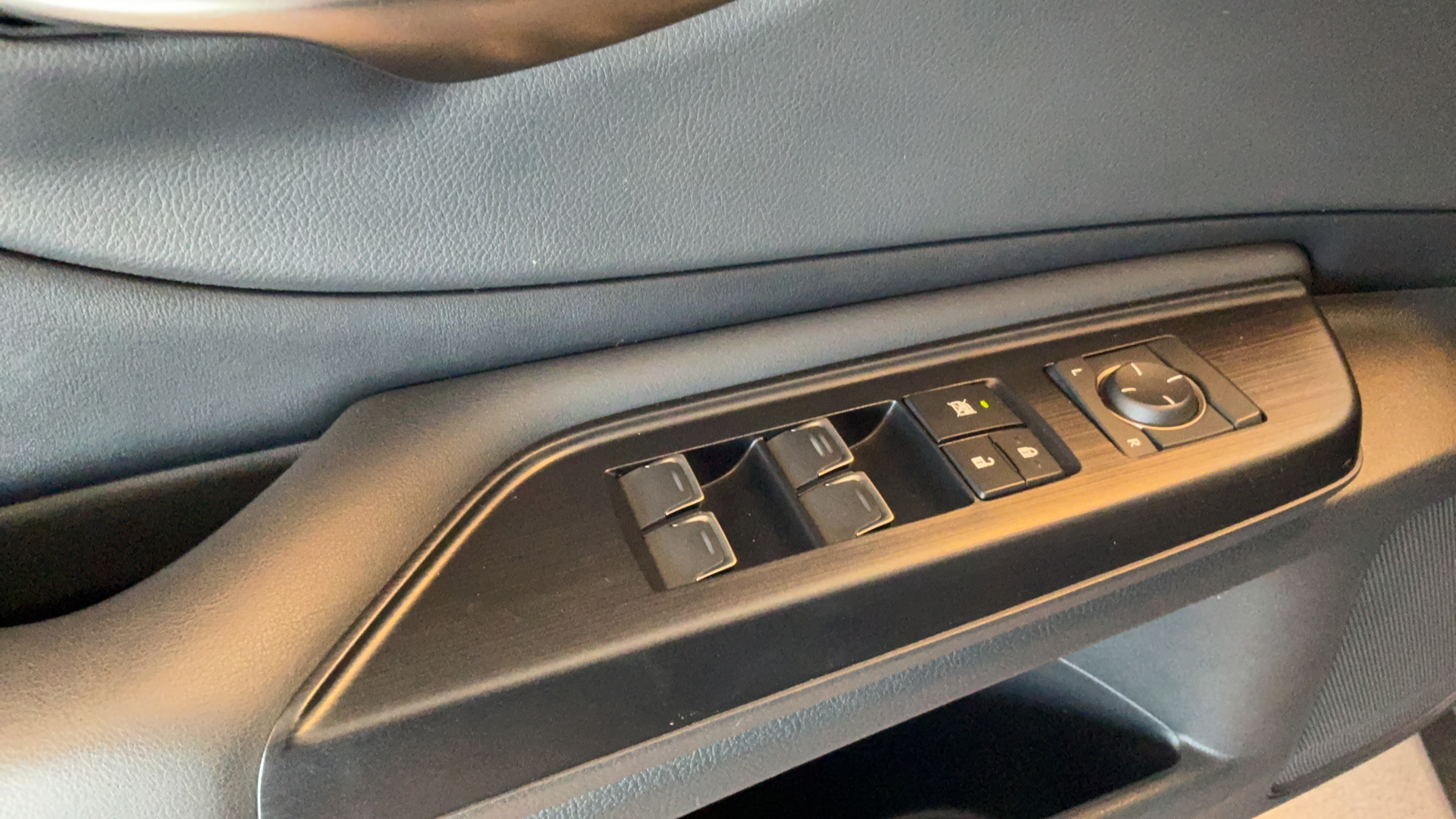 Used 2021 Lexus ES 350 w/ Accessory Package 2 FWD image 26