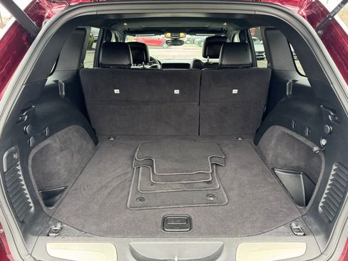 Used 2019 Jeep Grand Cherokee Limited image 33