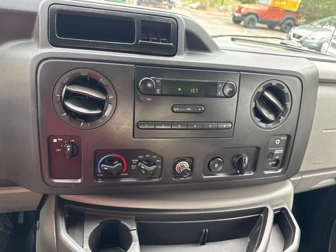 Used 2012 Ford E-250 and Econoline 250 w/ PWR Group RWD image 27