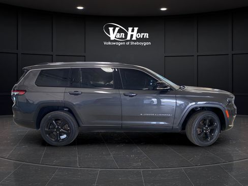 Used 2022 Jeep Grand Cherokee L Limited AWD/4WD image 8