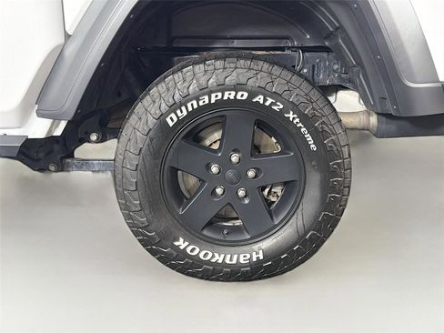 Used 2020 Jeep Gladiator Sport w/ Quick Order Package 24S AWD/4WD image 29