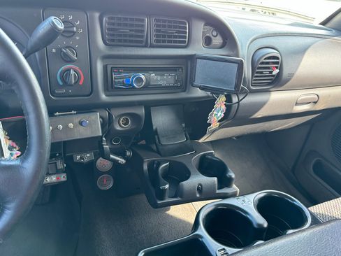 Used 2001 Dodge Ram 2500 Truck 2WD Quad Cab image 15