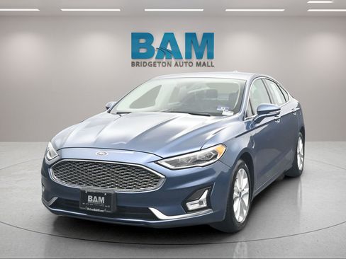 Used 2019 Ford Fusion Energi Titanium FWD image 5