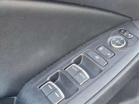 Used 2019 Honda Accord Sport image 10