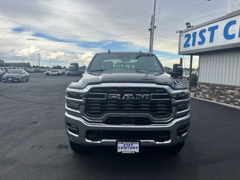 Used 2026 RAM 2500 Big Horn AWD/4WD image 2