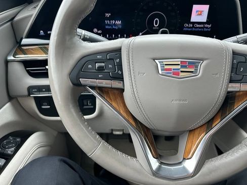 Used 2021 Cadillac Escalade Premium Luxury Platinum AWD/4WD image 13