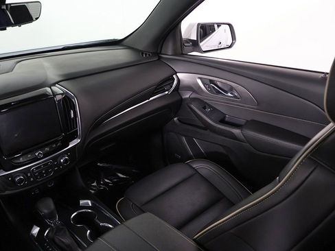 Used 2023 Chevrolet Traverse Premier AWD/4WD image 40