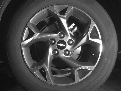 Used 2025 Chevrolet Trax LT w/ LT Convenience Package image 14