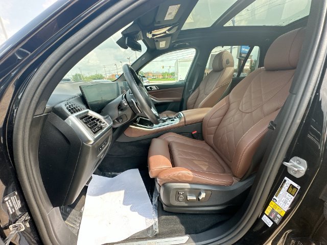 Used 2024 BMW X5 xDrive50e w/ Executive Package AWD/4WD image 29