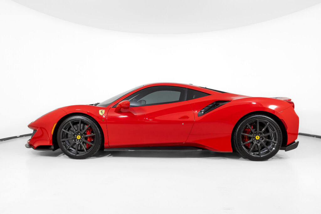 Used 2020 Ferrari 488 Pista Coupe RWD image 3