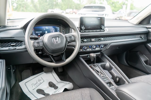 Used 2023 Honda Accord EX image 13