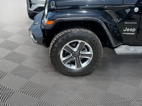 Used 2020 Jeep Wrangler Unlimited Sahara w/ Safety Group AWD/4WD image 34