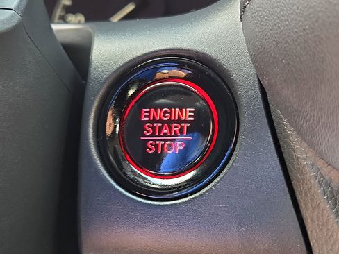Certified 2025 Honda HR-V LX image 23