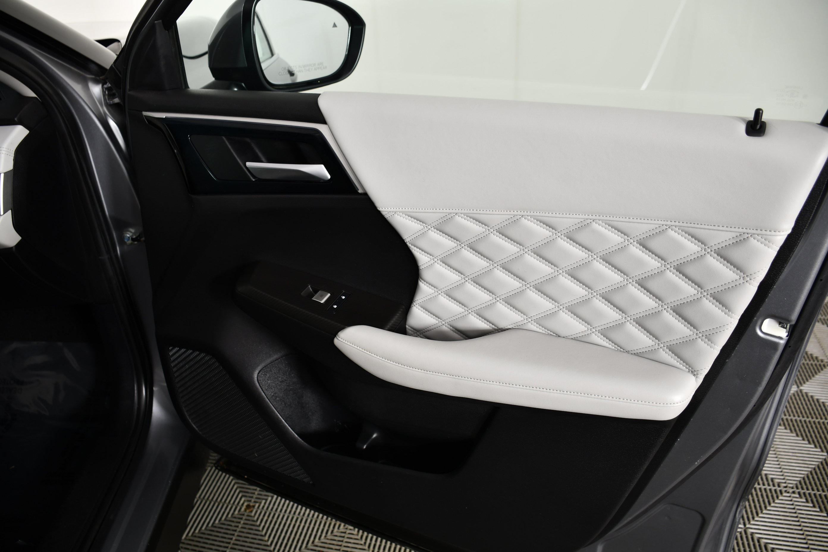 Used 2022 Mitsubishi Outlander SEL AWD/4WD image 38