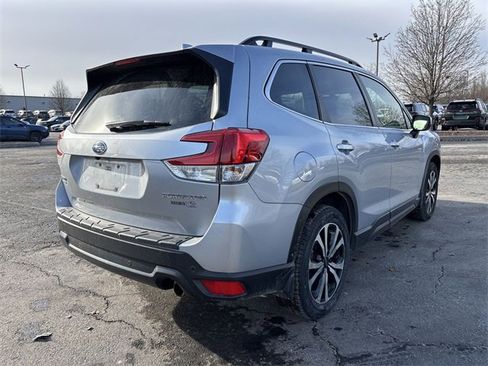 Used 2022 Subaru Forester Limited w/ Popular Package #3 image 11