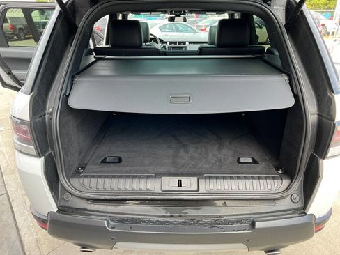 Used 2015 Land Rover Range Rover Sport SE image 27