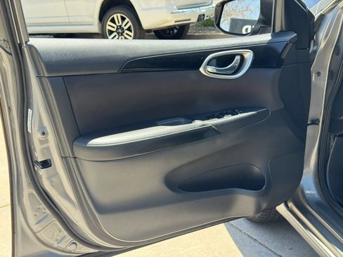 Used 2017 Nissan Sentra S FWD image 10