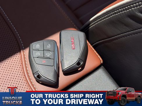 Used 2025 GMC Sierra 1500 Denali Ultimate AWD/4WD image 36