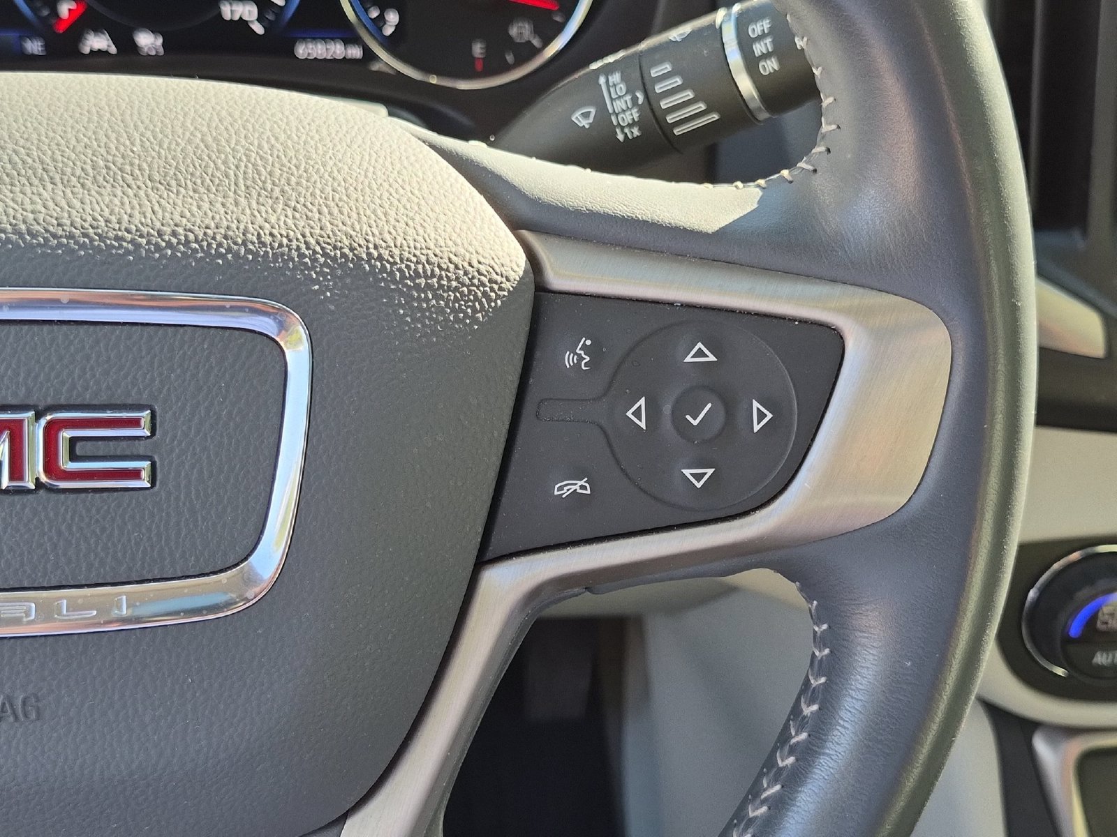 Used 2022 GMC Terrain Denali w/ Denali Premium Package AWD/4WD image 17