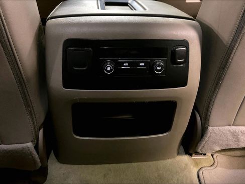 Used 2017 Chevrolet Tahoe LT image 34
