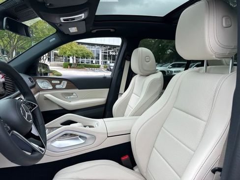 Certified 2025 Mercedes-Benz GLS 450 4MATIC image 15