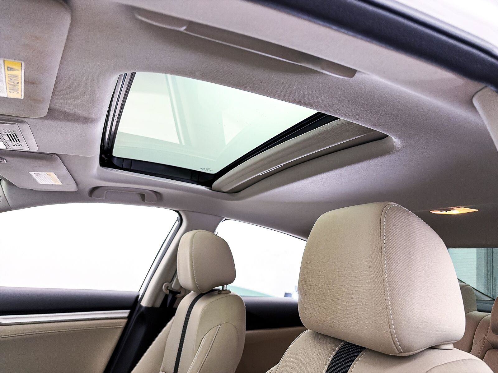 Used 2016 Honda Civic EX image 3