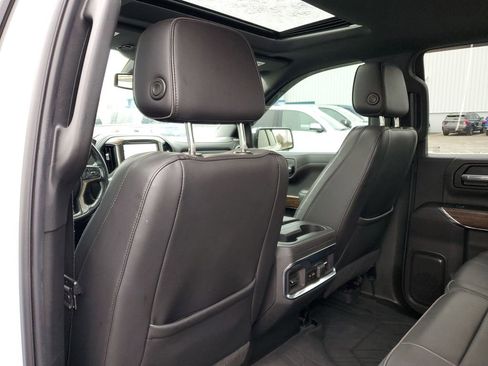 Used 2021 Chevrolet Silverado 1500 High Country image 32