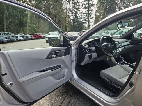 Used 2014 Honda Accord LX image 20