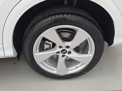 New 2025 Audi Q5 Premium Plus image 33