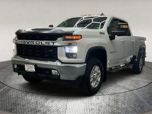 Used 2022 Chevrolet Silverado 3500 LT w/ Convenience Package image 4