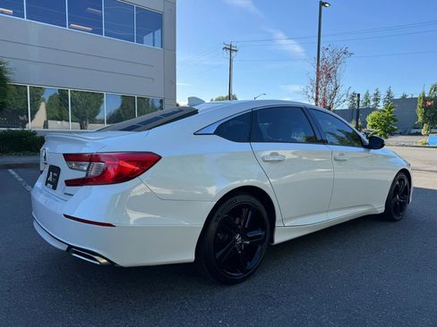 Used 2018 Honda Accord Sport image 11