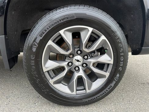 Used 2019 Chevrolet Silverado 1500 High Country w/ Technology Package image 9