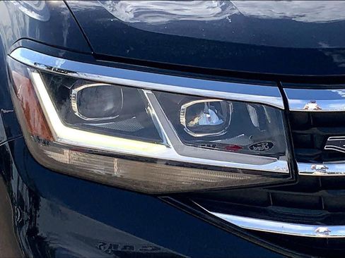 Used 2021 Volkswagen Atlas SE w/ Panoramic Sunroof Package FWD image 28