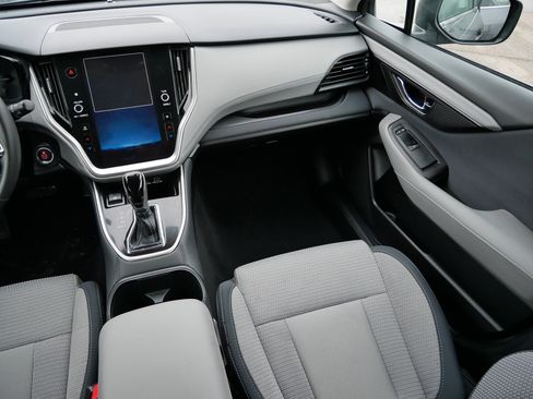 Used 2025 Subaru Outback Premium image 11