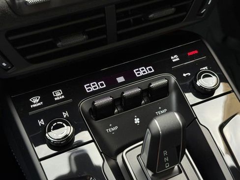 Used 2025 Porsche 911 Carrera GTS image 27