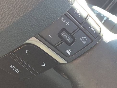 Used 2025 Toyota Camry XSE image 9