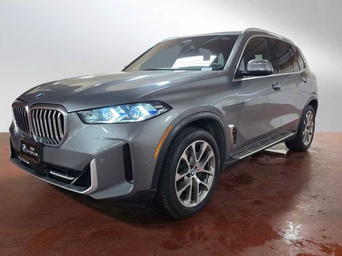 Used 2024 BMW X5 xDrive40i w/ Premium Package image 7