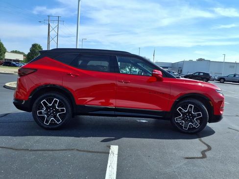 Used 2023 Chevrolet Blazer RS AWD/4WD image 34