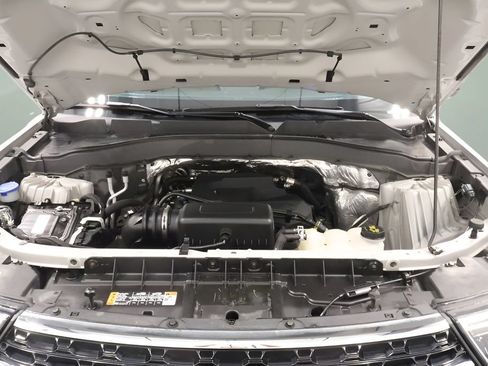Used 2020 Ford Explorer XLT w/ Equipment Group 202A AWD/4WD image 27