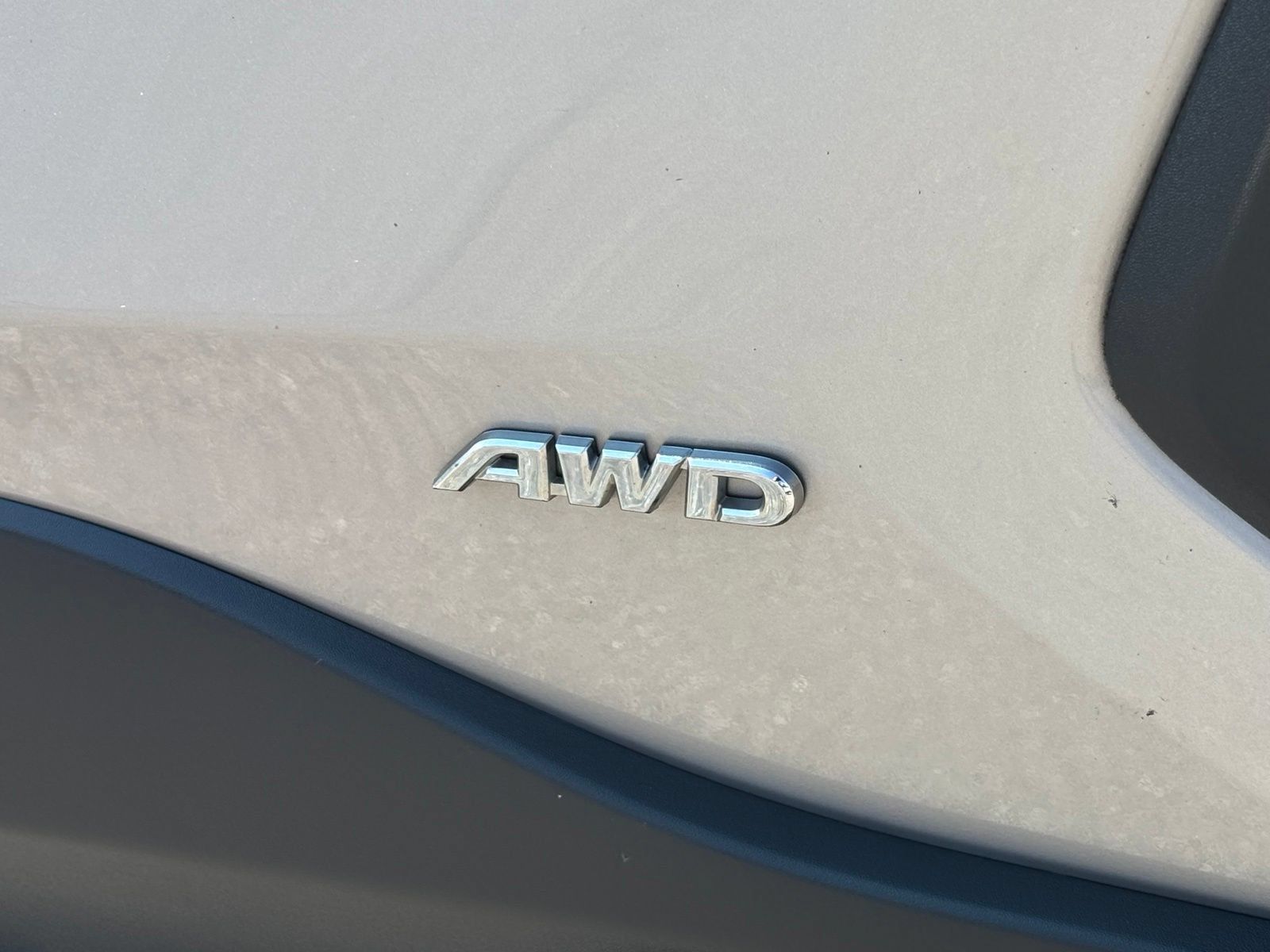 Used 2021 Toyota RAV4 LE AWD/4WD image 11