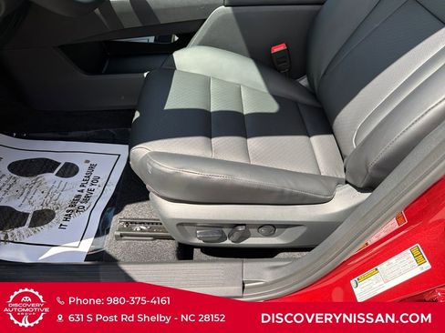 Certified 2026 Nissan Rogue SV AWD/4WD image 16