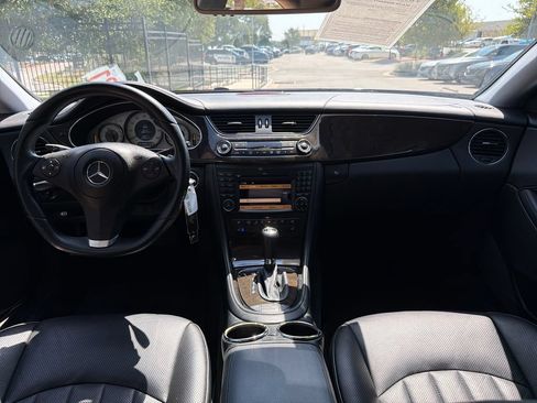 Used 2011 Mercedes-Benz CLS 550 image 29