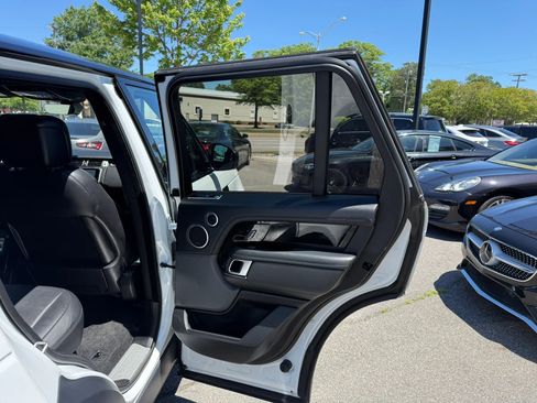 Used 2019 Land Rover Range Rover HSE AWD/4WD image 17