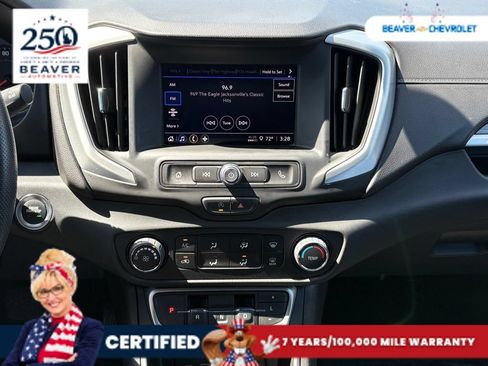 Used 2024 GMC Terrain SLE FWD image 19