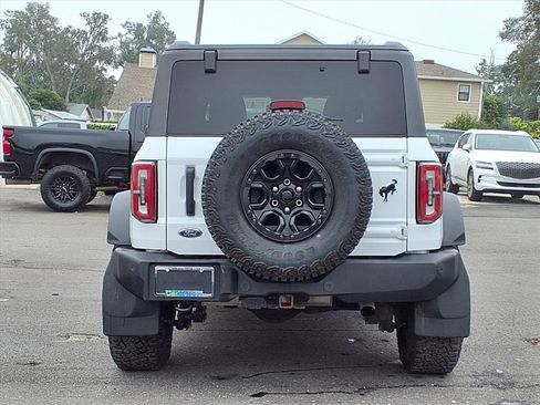 Used 2023 Ford Bronco Wildtrak image 6