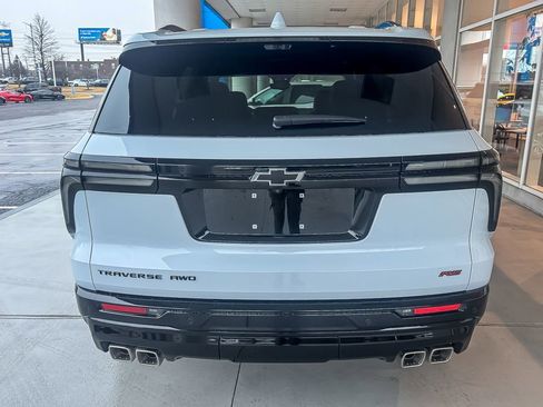 New 2026 Chevrolet Traverse RS image 6