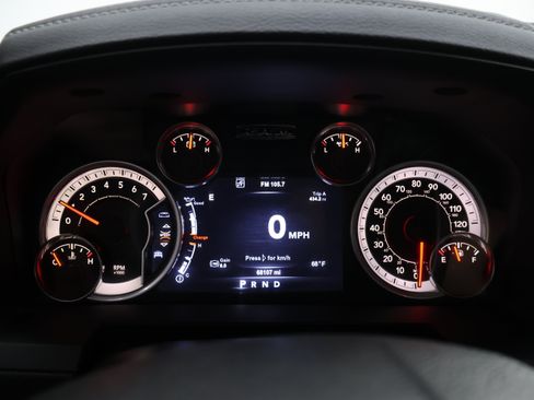 Used 2017 RAM 2500 Laramie w/ Sport Appearance Group AWD/4WD image 9