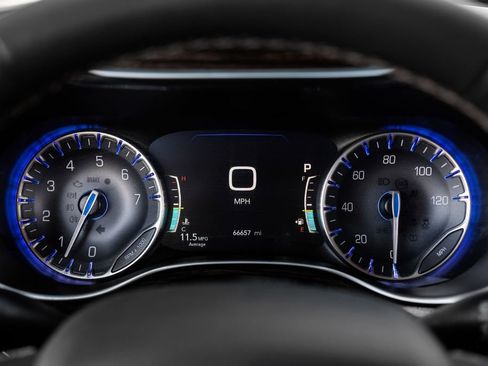 Used 2023 Chrysler Pacifica Limited image 15